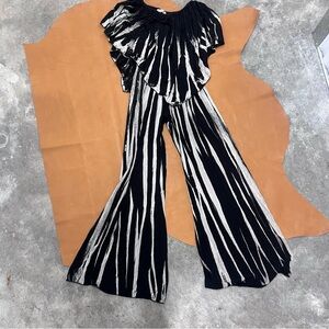 Elegant Black and White Wide Leg Jumpsuit